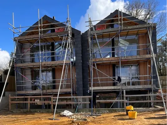 Commercial scaffolding project